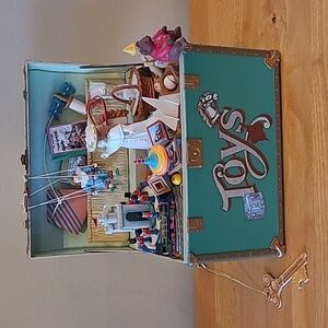 ENESCO 1986 'Toy Symphony' Treasure Chest of Toys Animated Music Box